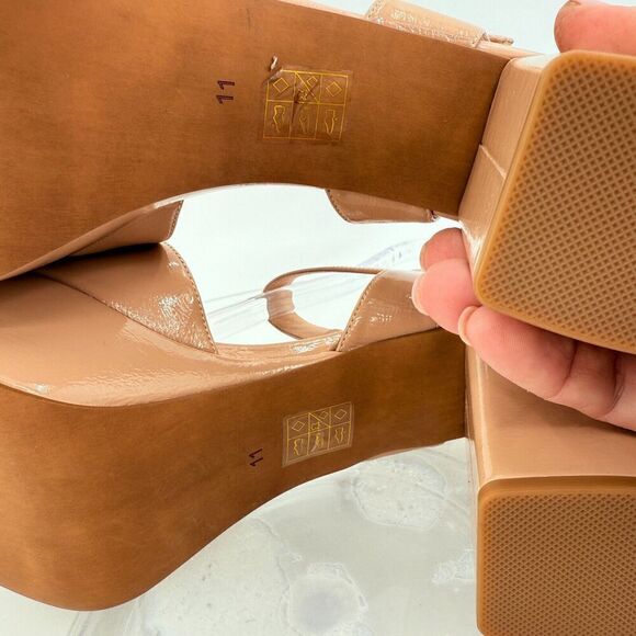 Jeffrey Campbell Platz Sandal Beige Tan Patent Leather Platform Heels Chunky 11 - Picture 3 of 16